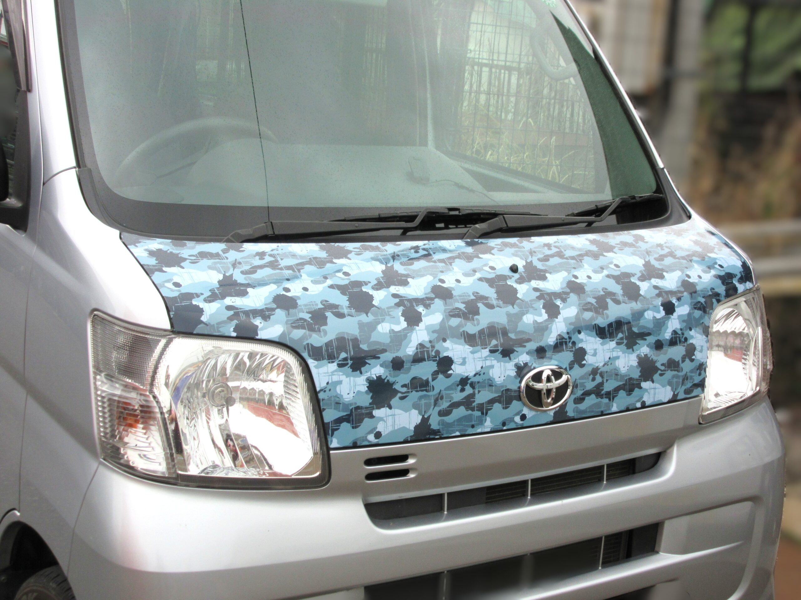社用車　ラッピングフィルム剥離